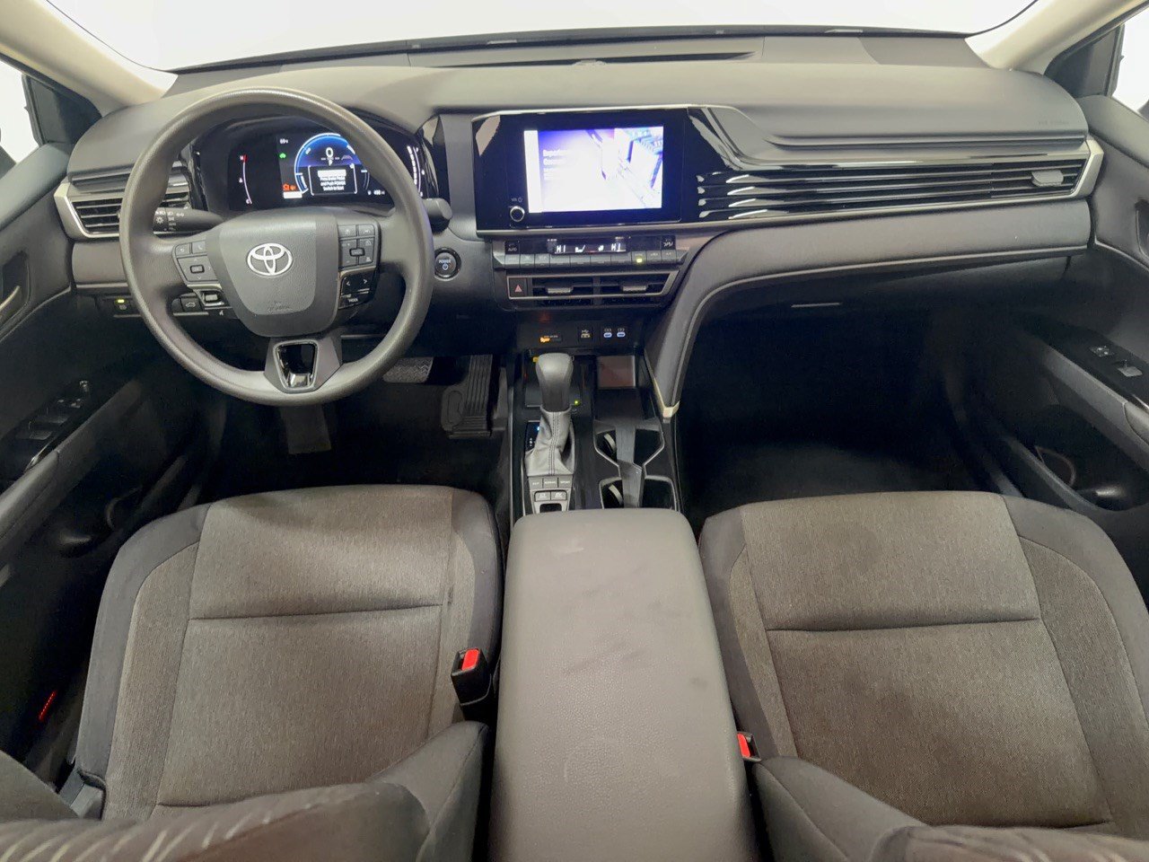 Used 2025 Toyota Camry LE FWD image 17