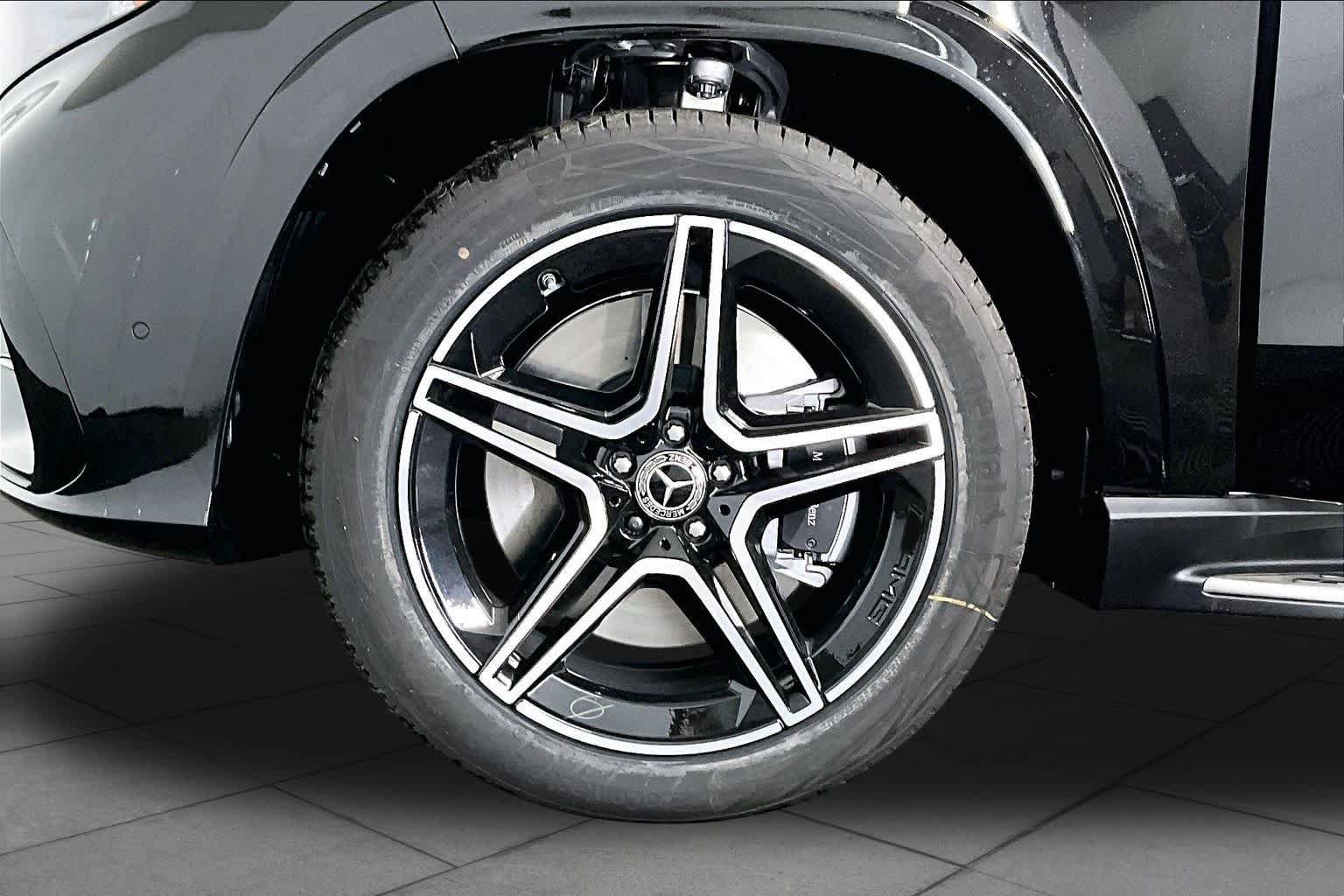 New 2027 Mercedes-Benz GLS 450 4MATIC image 18