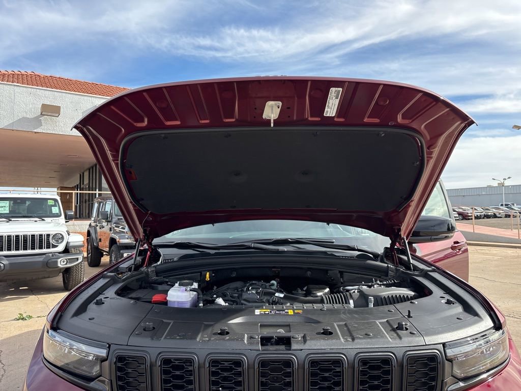 New 2025 Jeep Grand Cherokee Altitude image 46