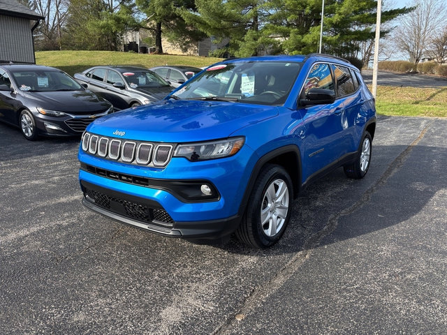 Used 2022 Jeep Compass Latitude w/ Convenience Group image 2