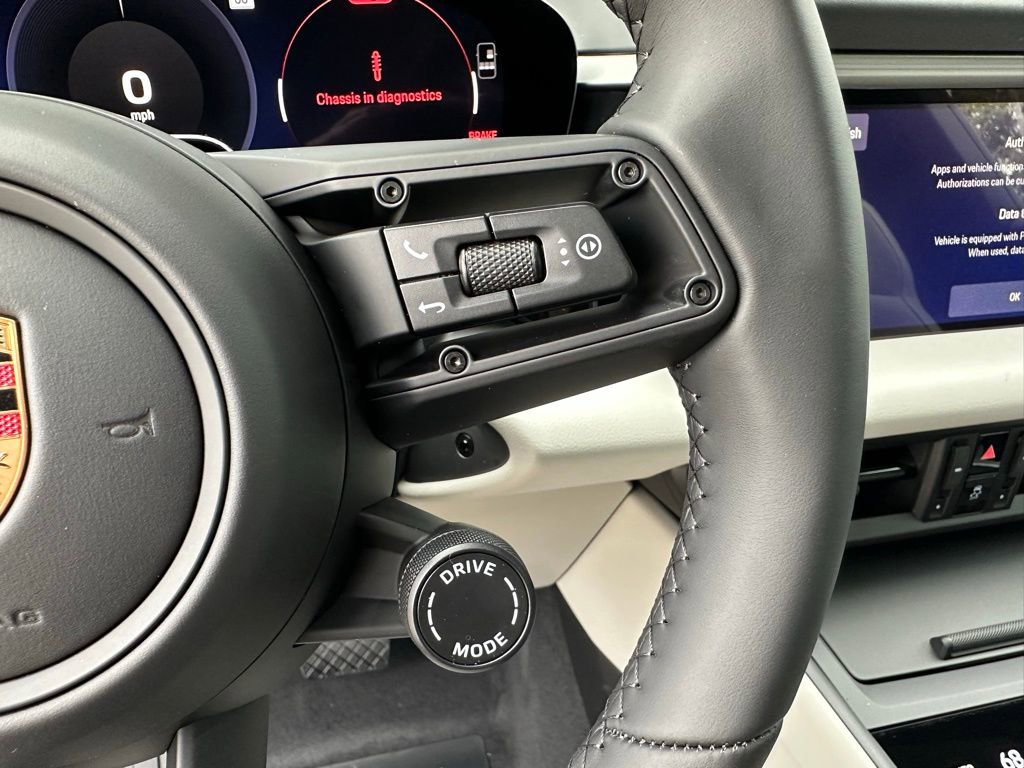 Used 2026 Porsche Macan Electric image 17