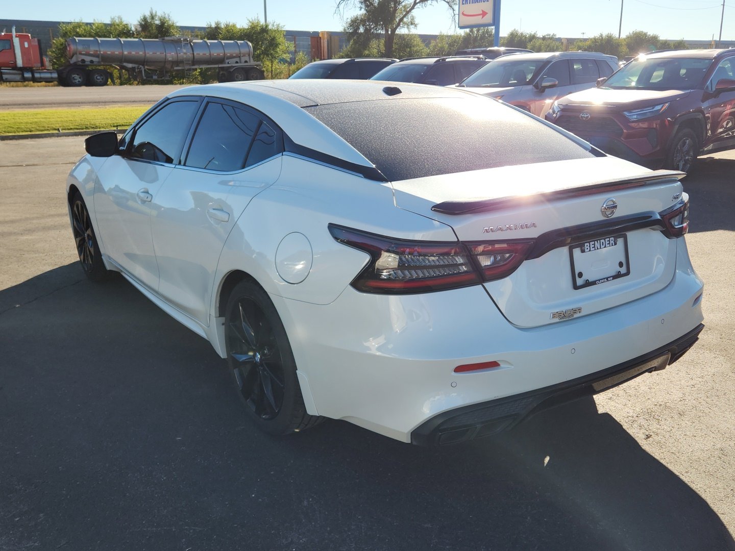Used 2021 Nissan Maxima SR w/ Sport Mat Group image 3