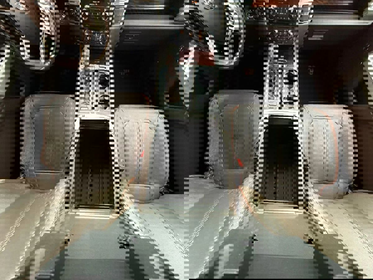 Used 2015 Ford F150 King Ranch w/ Equipment Group 601A Luxury AWD/4WD image 42