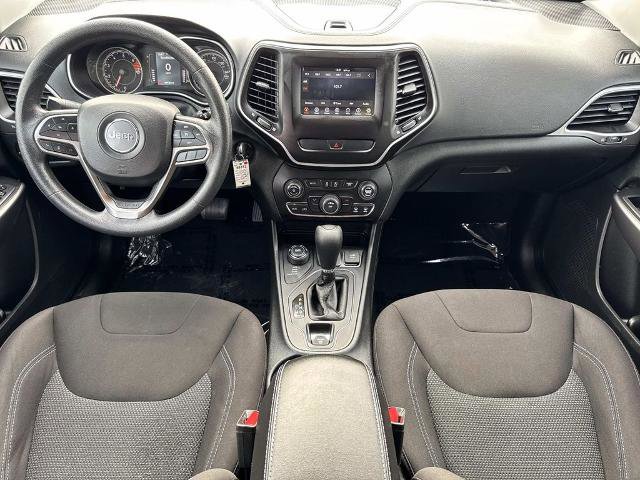 Used 2019 Jeep Cherokee Latitude w/ Popular Appearance Group image 8