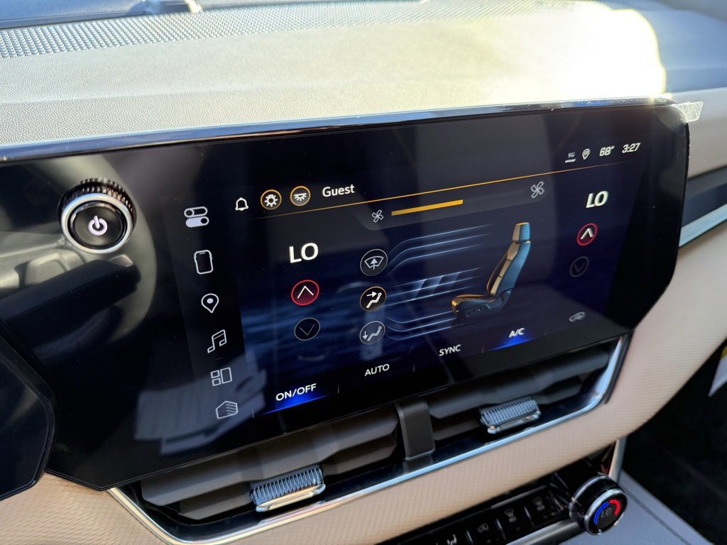 New 2026 Chevrolet Equinox ACTIV w/ Convenience Package III image 25