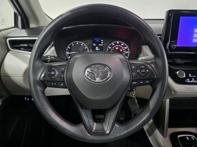 Used 2023 Toyota Corolla Cross L image 16