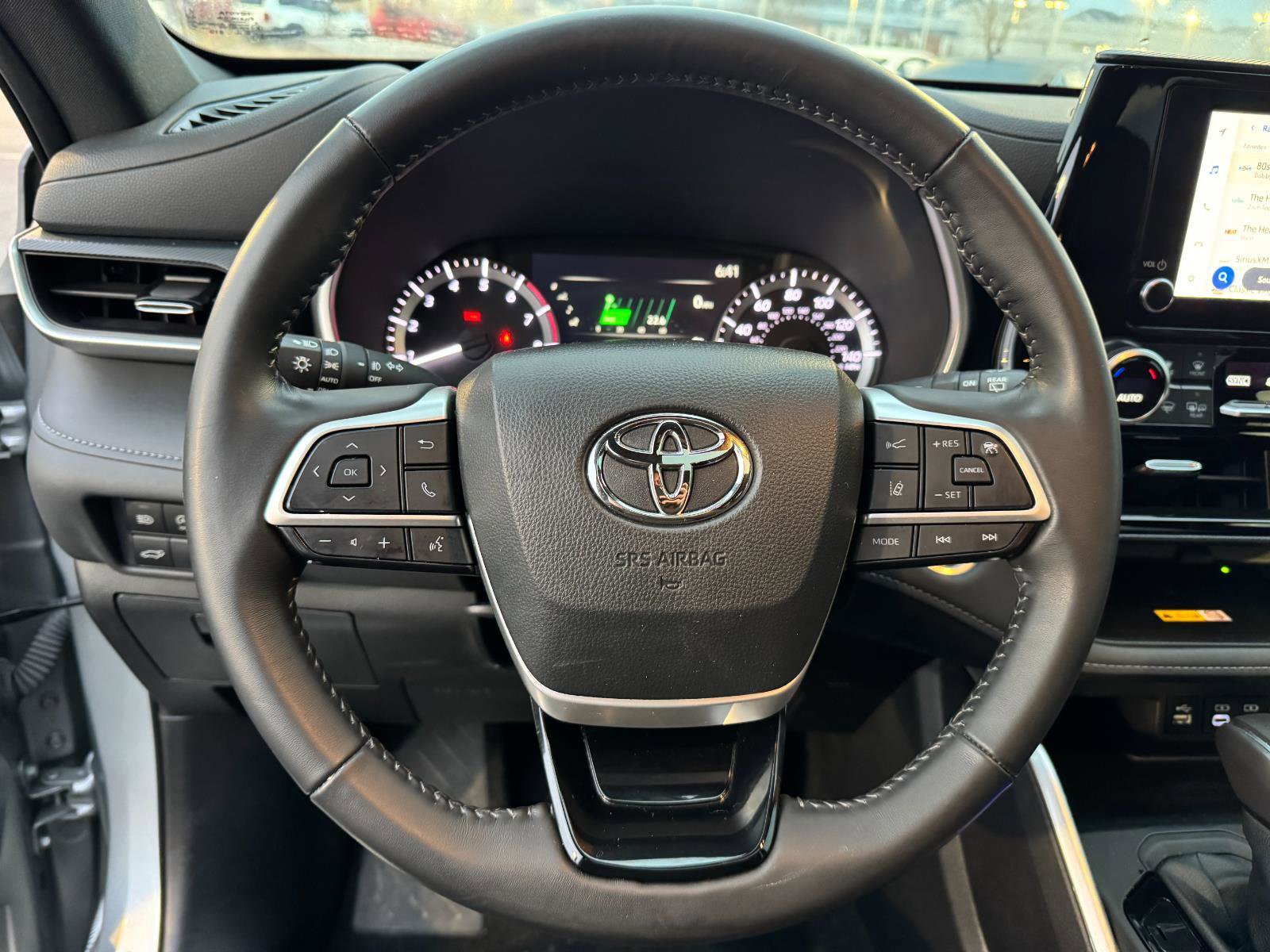 Certified 2024 Toyota Highlander XSE image 14