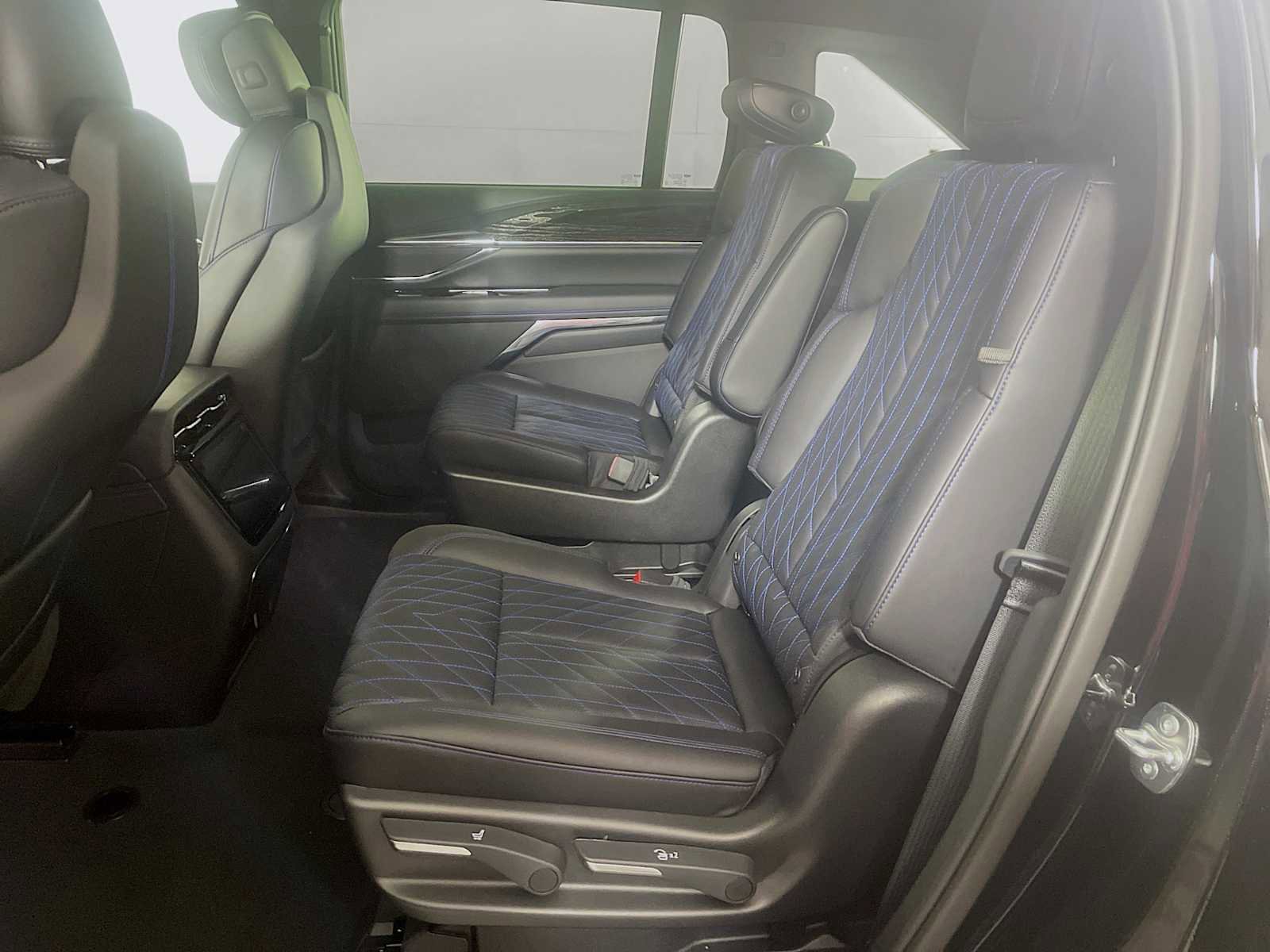 New 2026 Cadillac Escalade IQ Luxury 1 w/ LPO, Floor Liner Package image 5