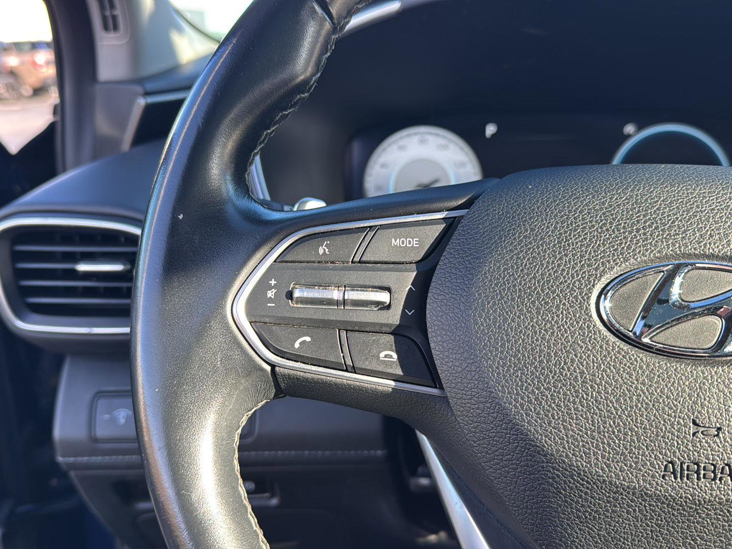 Used 2022 Hyundai Santa Fe SEL w/ Convenience + Premium Package image 18