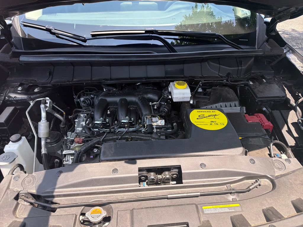Used 2025 Nissan Pathfinder SV w/ SV Premium Package FWD image 27