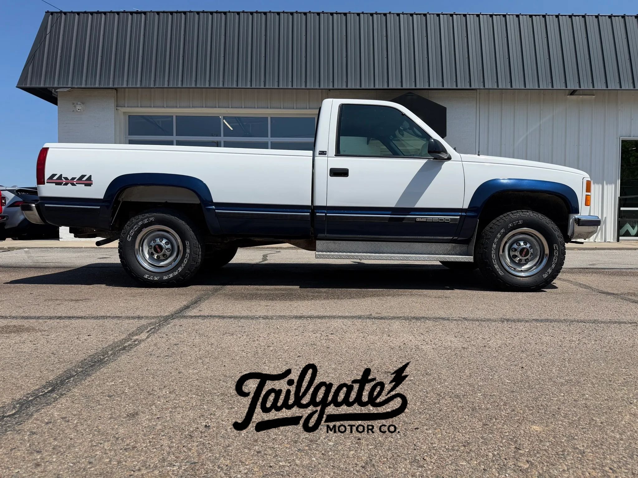 Used 1995 GMC Sierra 2500 4x4 Regular Cab image 1