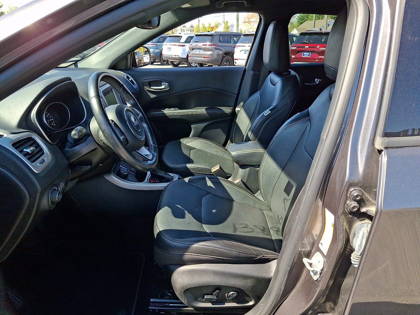 Used 2021 Jeep Compass Latitude AWD/4WD image 13
