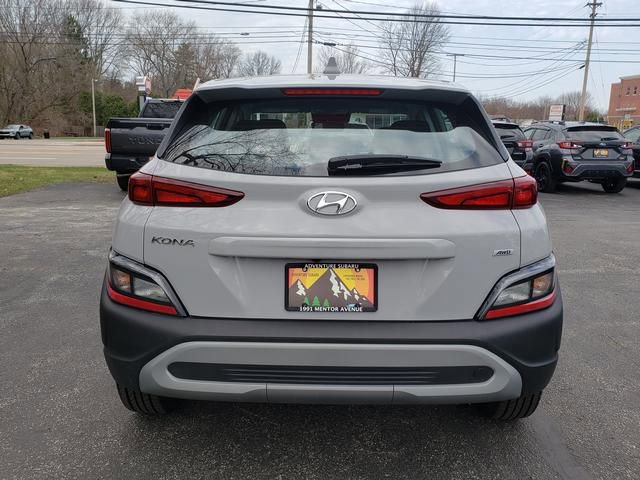 Used 2023 Hyundai Kona SE w/ Cargo Package image 4