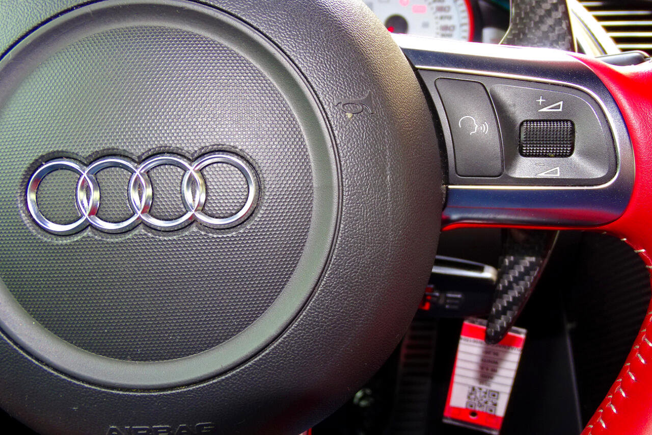 Used 2012 Audi R8 V10 image 22