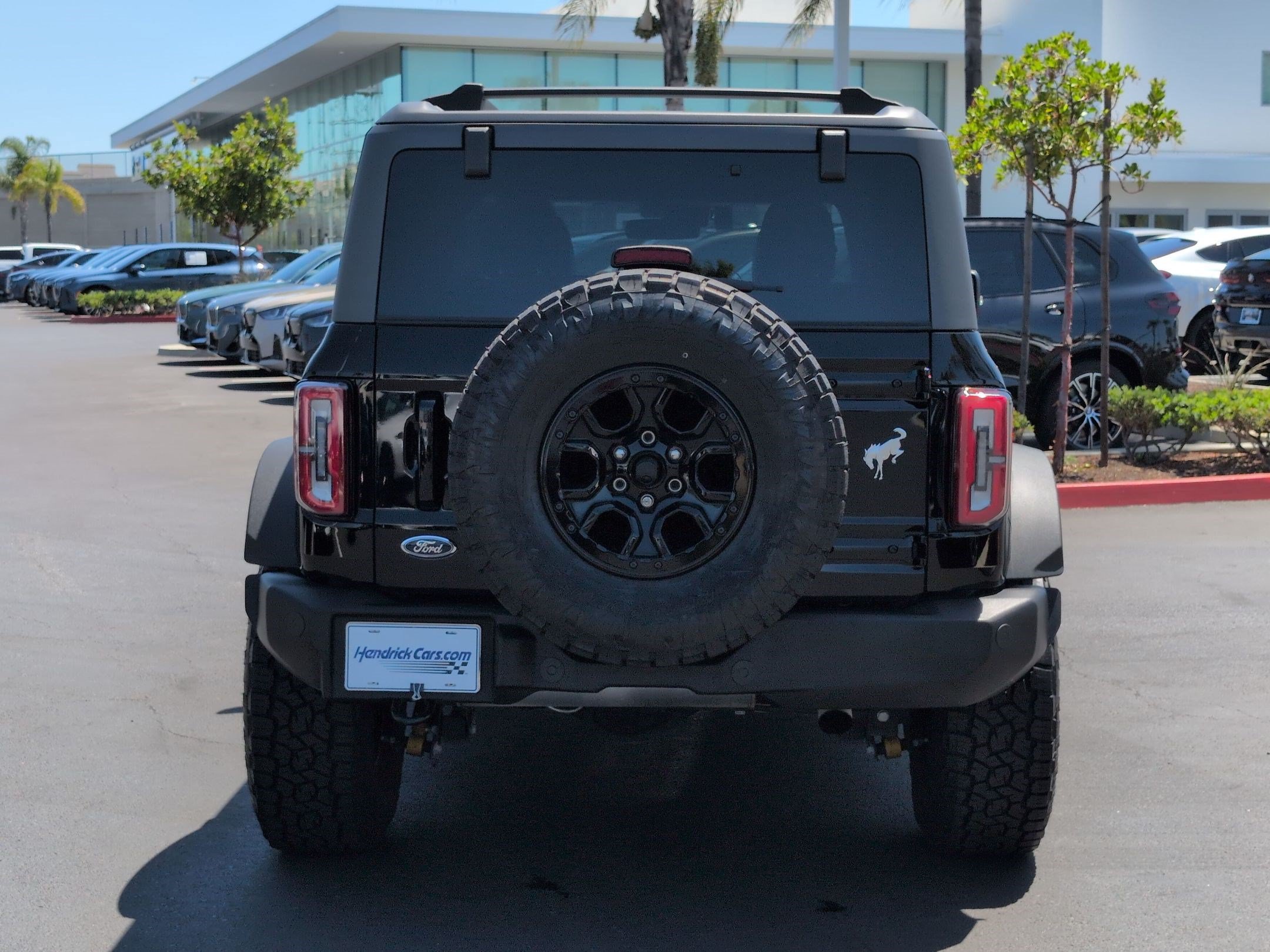 Used 2023 Ford Bronco Outer Banks w/ Sasquatch Package AWD/4WD image 9