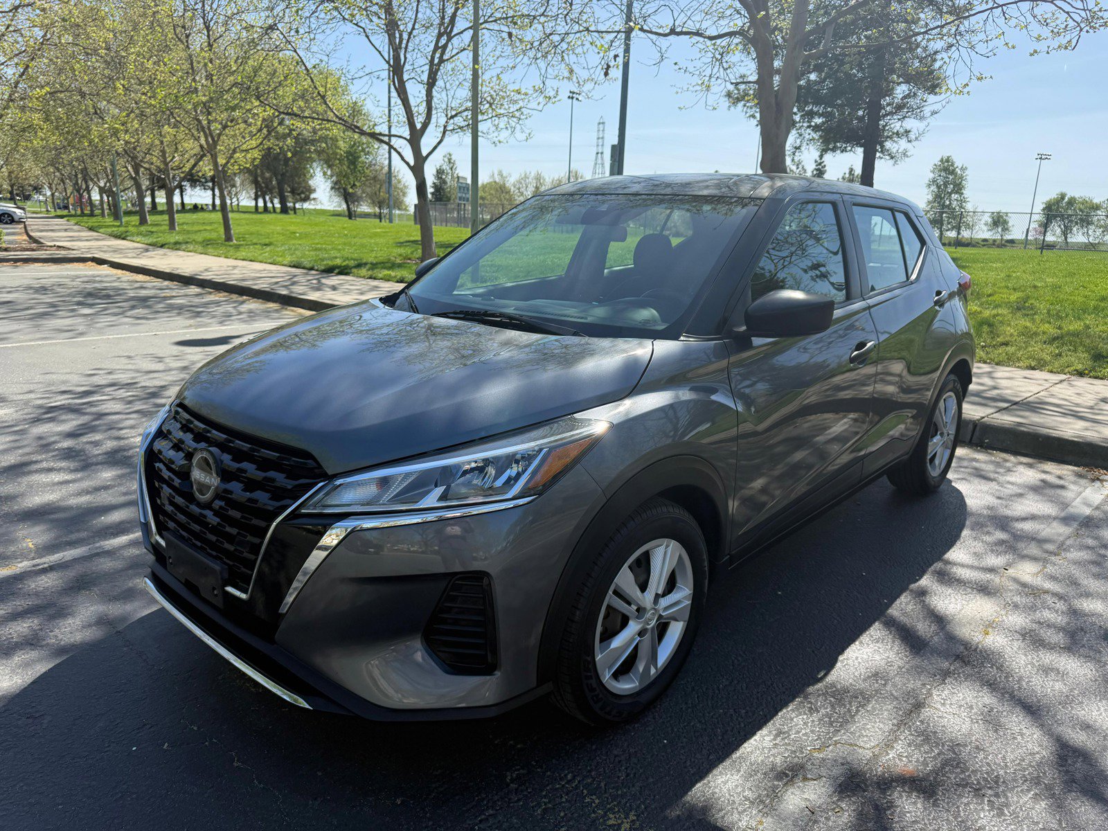 Used 2023 Nissan Kicks S FWD image 1