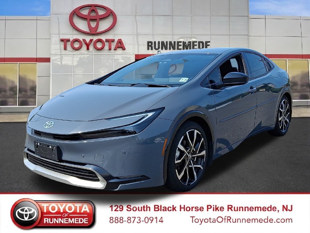 Used 2024 Toyota Prius Prime FWD image 3