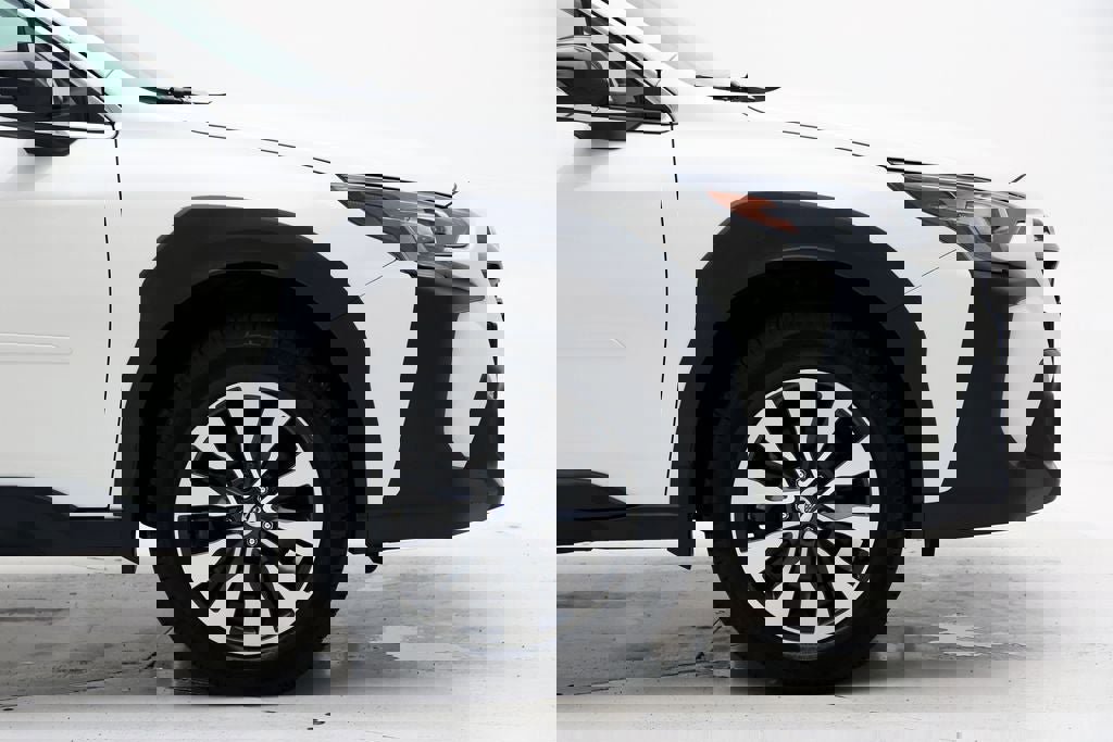 Used 2023 Subaru Outback Limited XT image 4