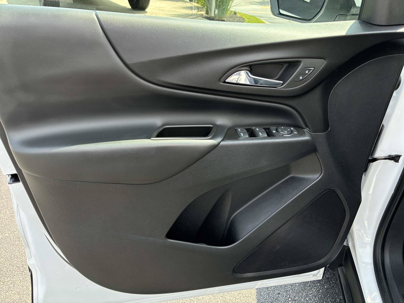 Used 2023 Chevrolet Equinox LT w/ LPO, Floor Liner Package AWD/4WD image 20