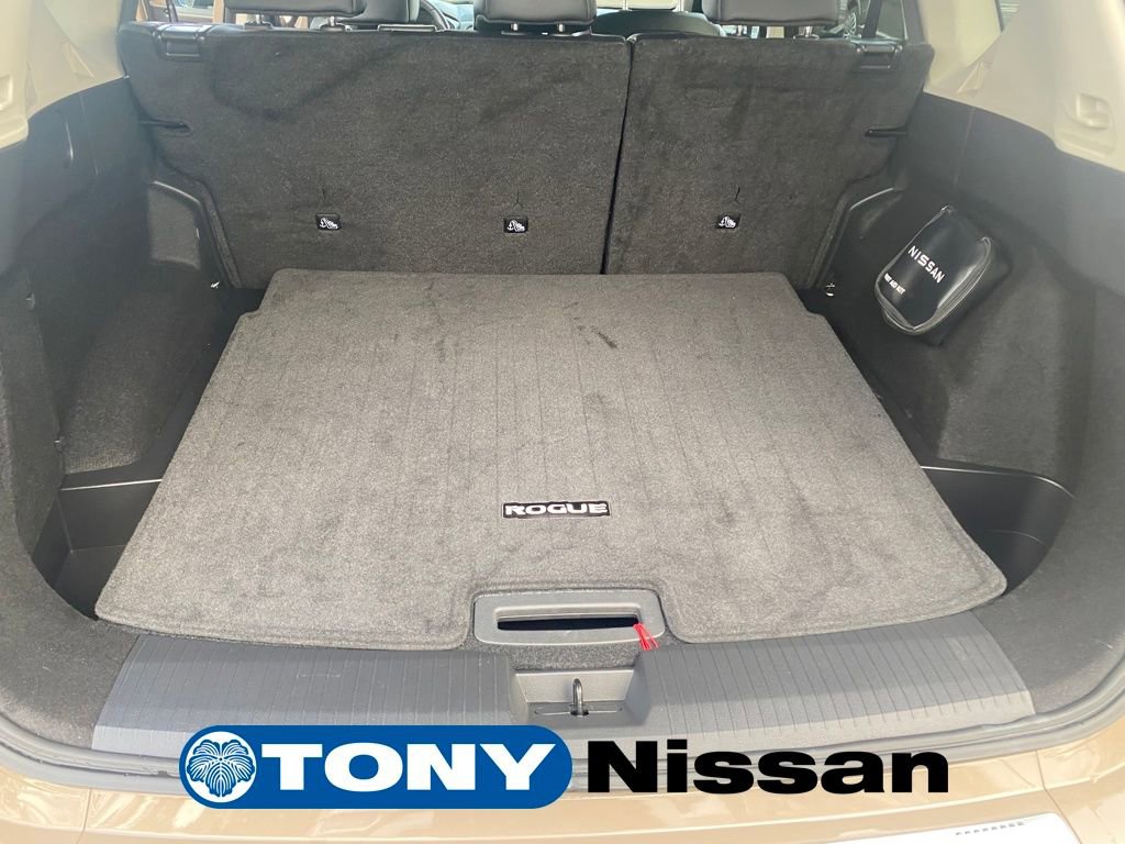 Certified 2024 Nissan Rogue SV w/ SV Premium Package image 29