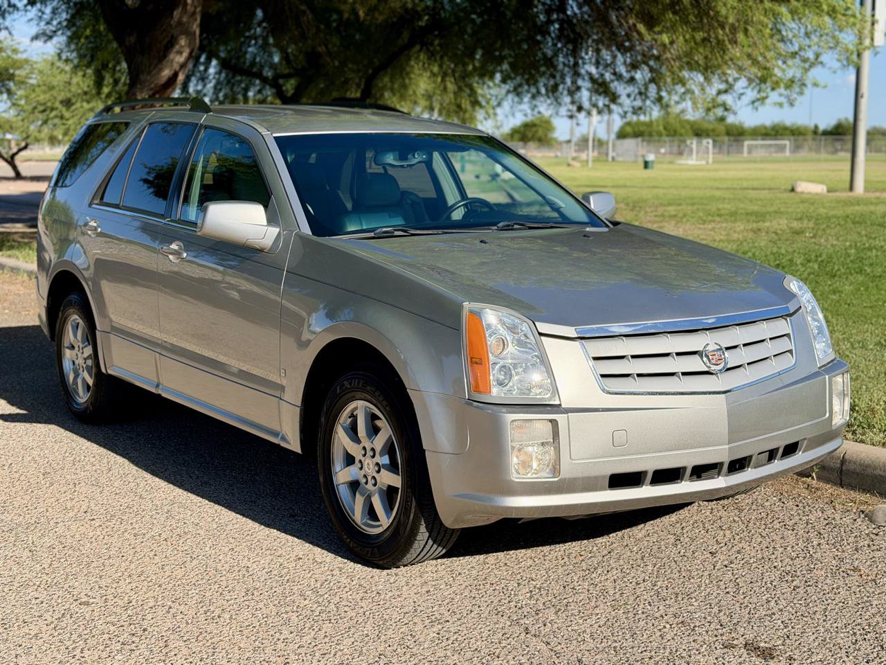 Used 2007 Cadillac SRX w/ Utility Package RWD image 7