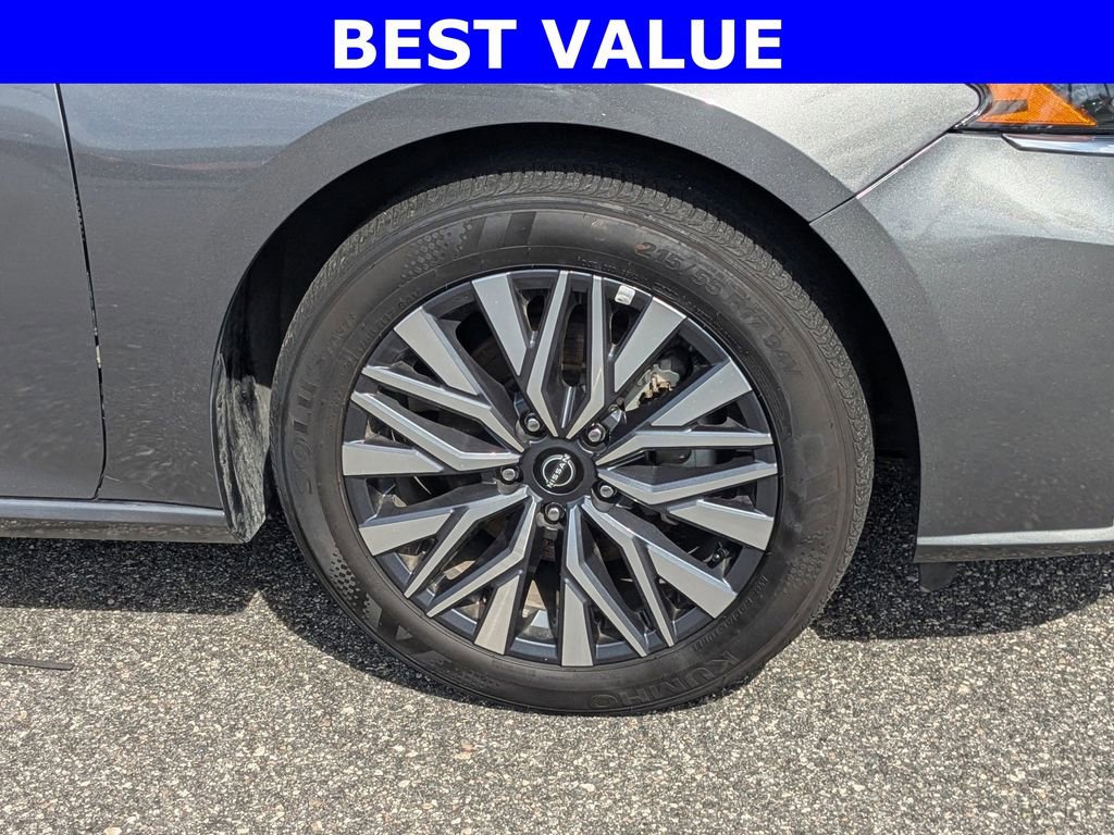 Used 2025 Nissan Altima 2.5 SV image 10