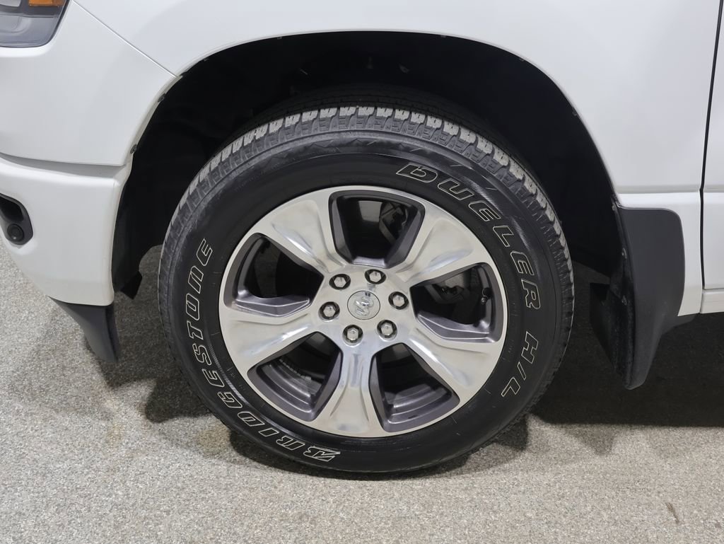 Used 2023 RAM 1500 Laramie AWD/4WD image 10