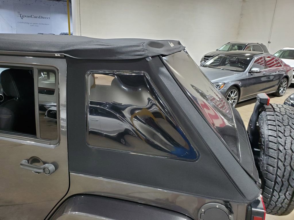 Used 2014 Jeep Wrangler Unlimited Sahara w/ Connectivity Group image 46