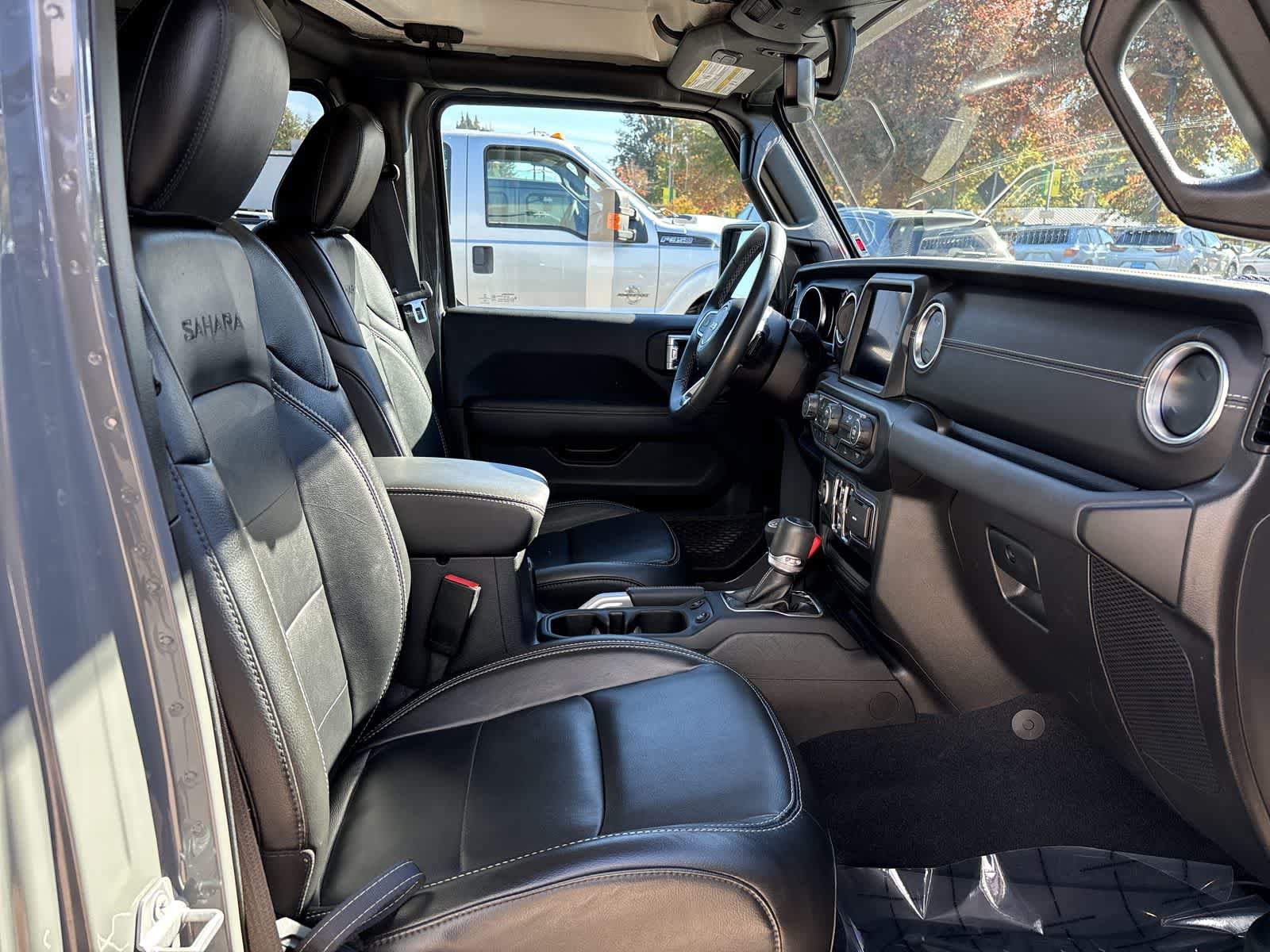 Certified 2022 Jeep Wrangler Unlimited Sahara AWD/4WD image 6
