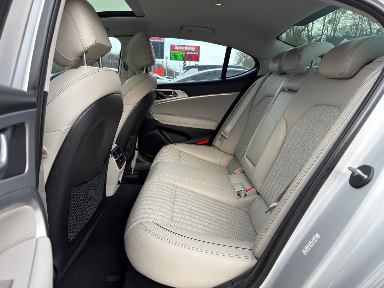 Used 2019 Genesis G70 3.3T Advanced w/ Elite Package RWD image 11