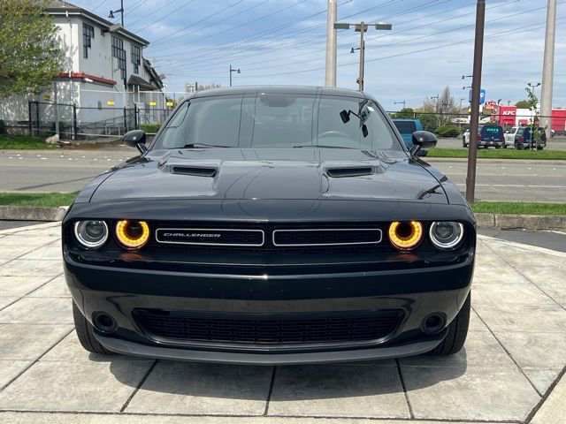Used 2020 Dodge Challenger SXT RWD image 4