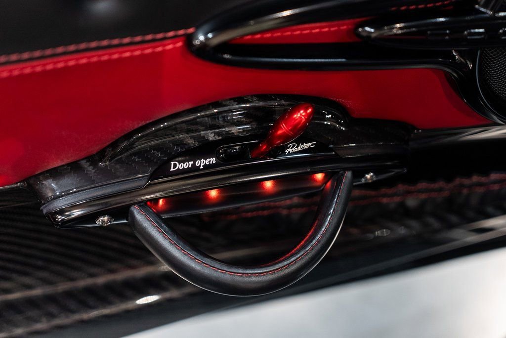 Used 2017 Pagani Huayra image 31