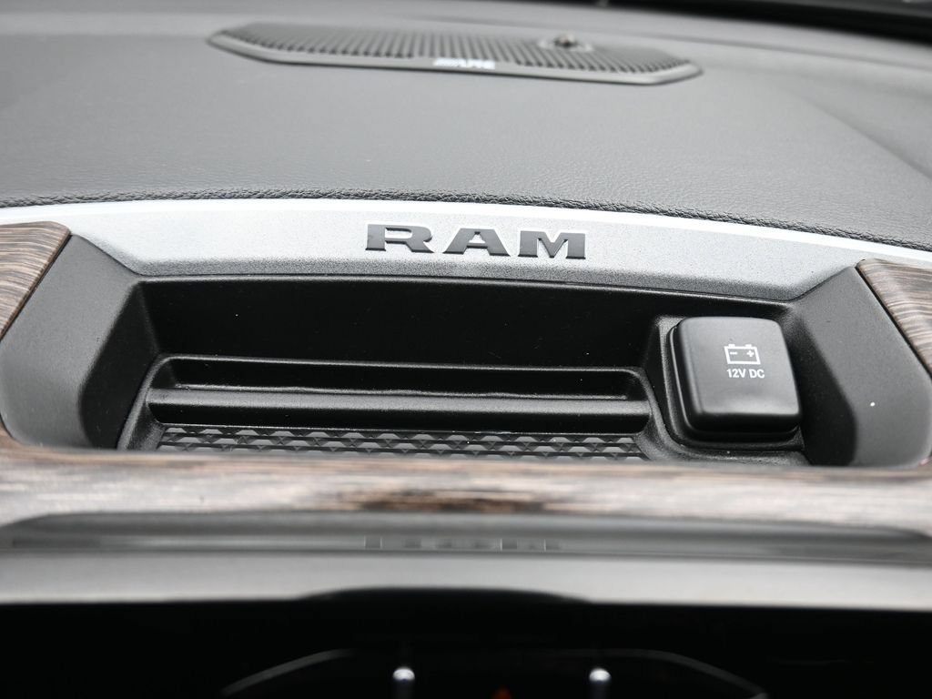 Used 2020 RAM 1500 Laramie AWD/4WD image 31