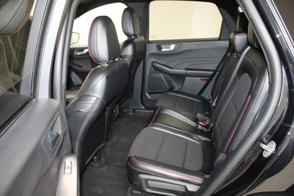 Used 2025 Ford Escape ST-Line AWD/4WD image 23