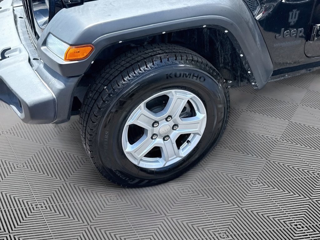 Certified 2022 Jeep Wrangler Unlimited Sport w/ Sun And Sound Package AWD/4WD image 35