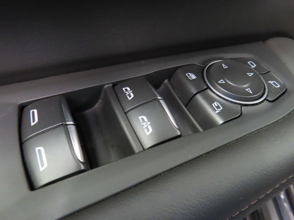 Used 2025 Chevrolet Tahoe High Country AWD/4WD image 76