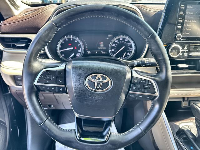 Used 2020 Toyota Highlander Limited image 22
