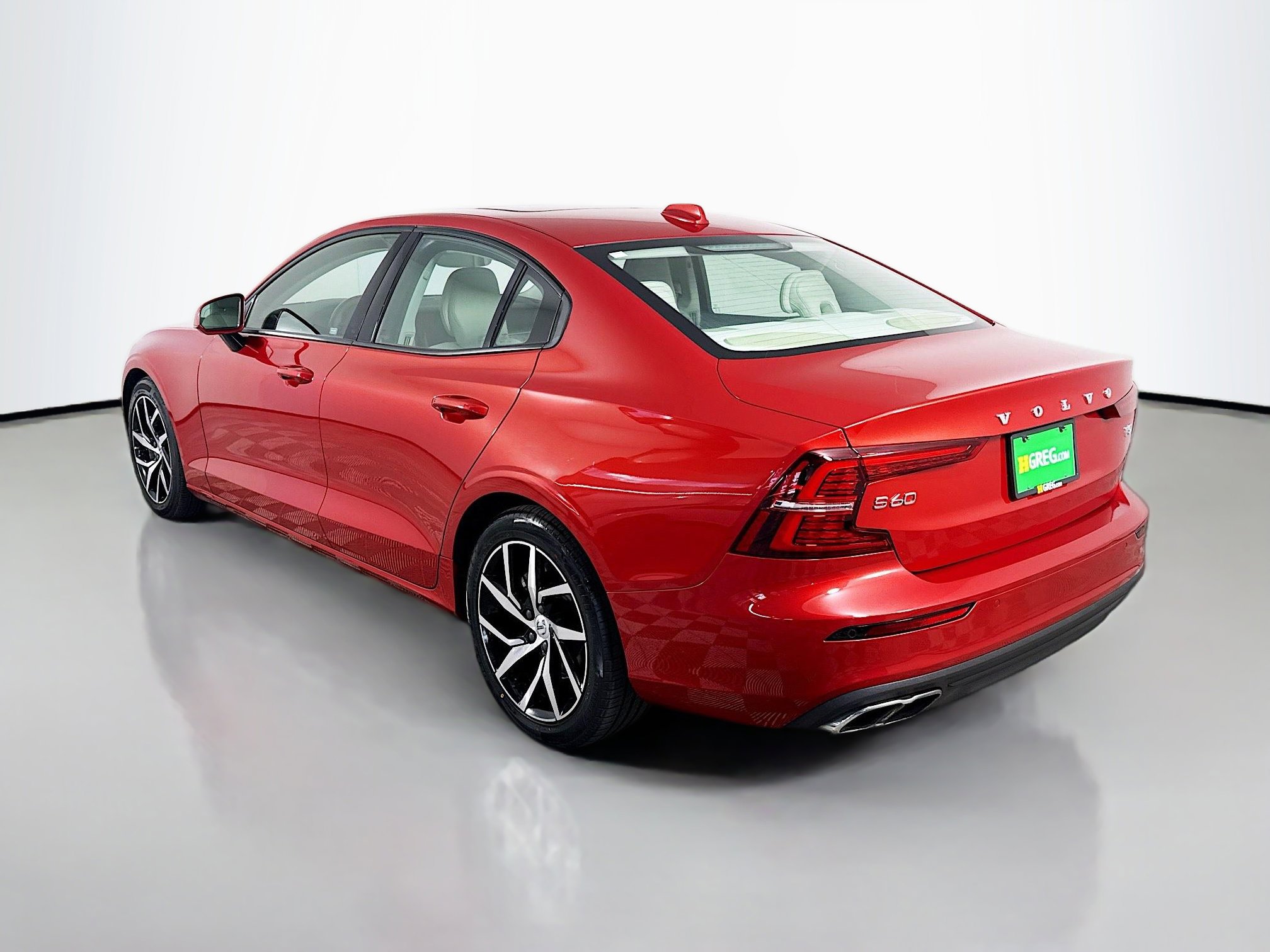 Used 2020 Volvo S60 T5 Momentum image 7