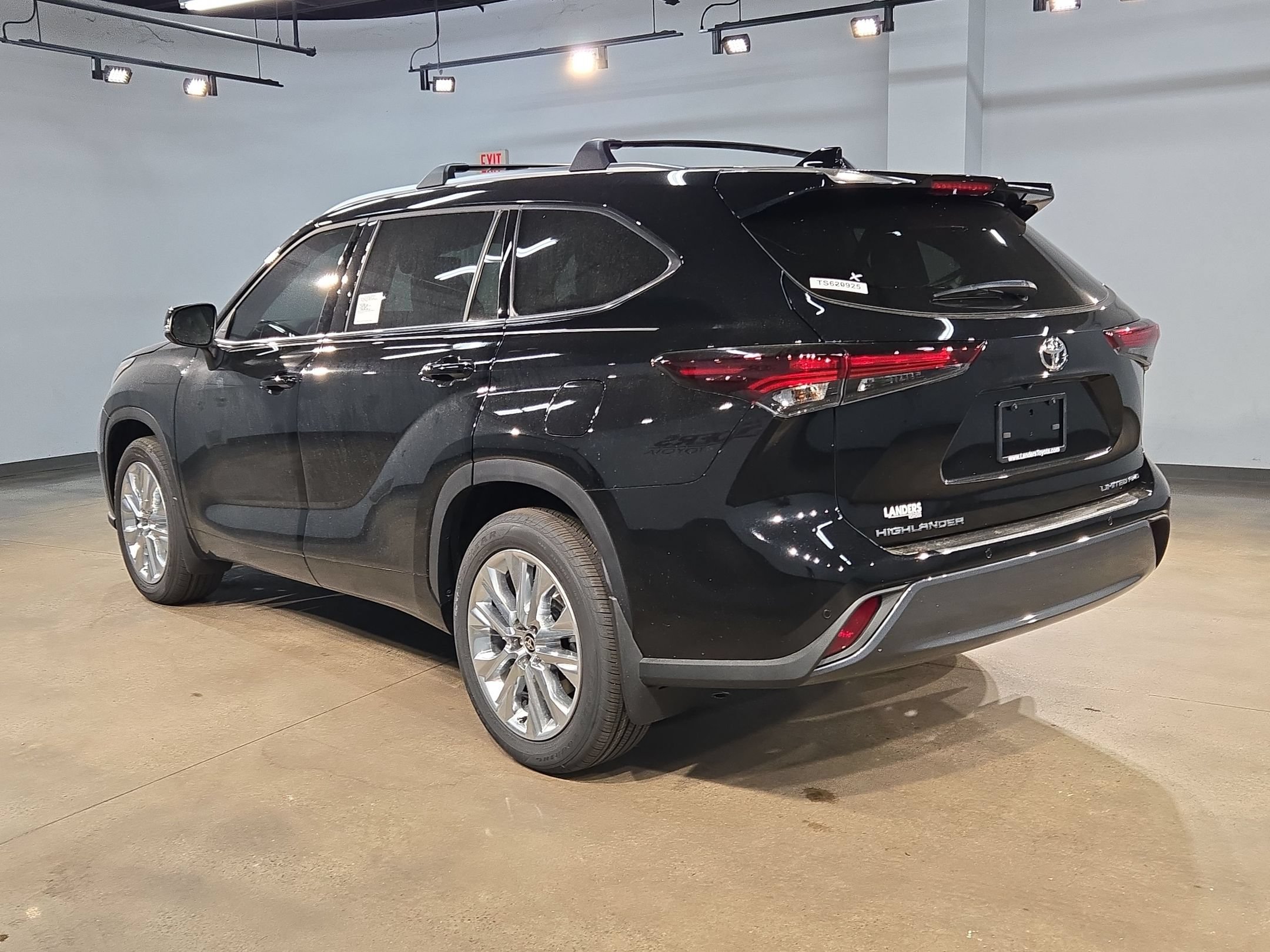 New 2026 Toyota Highlander Limited AWD/4WD image 5