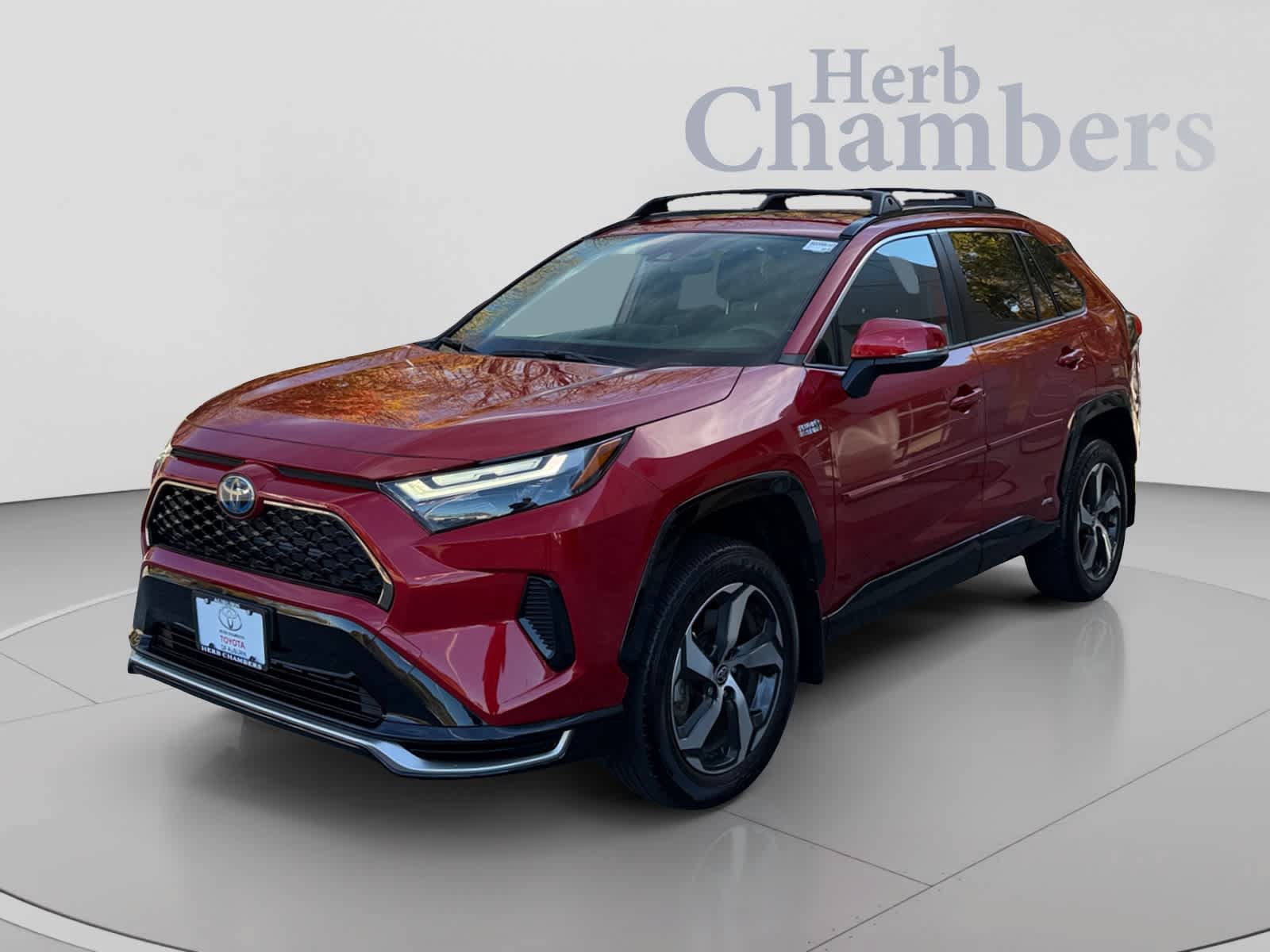 Used 2024 Toyota RAV4 SE w/ Weather & Moonroof Package AWD/4WD image 11