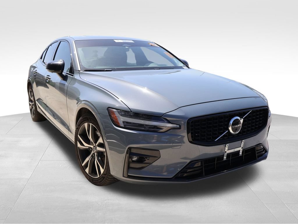 Used 2024 Volvo S60 B5 Plus AWD/4WD image 11