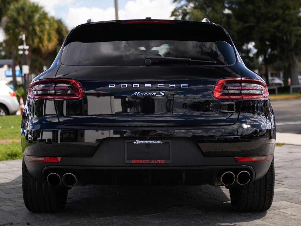 Used 2015 Porsche Macan S w/ Infotainment Package AWD/4WD image 11
