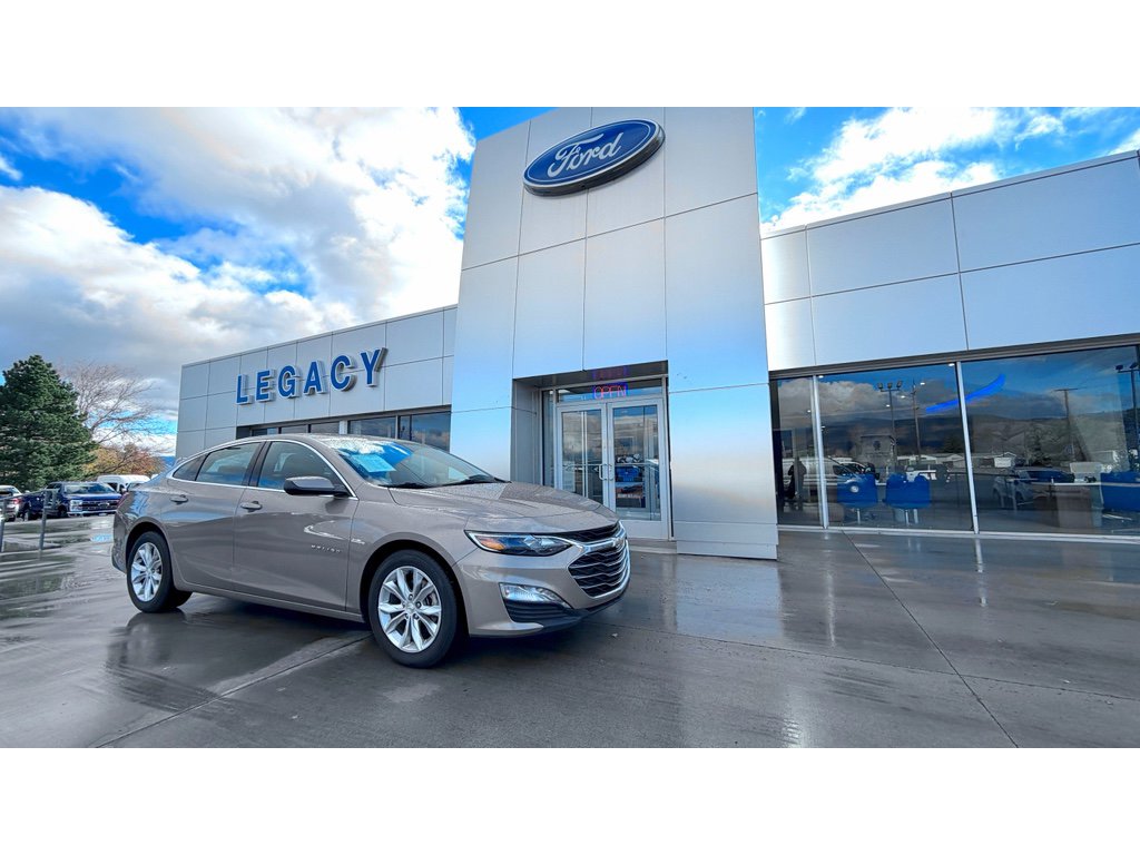 Used 2024 Chevrolet Malibu LT FWD image 1