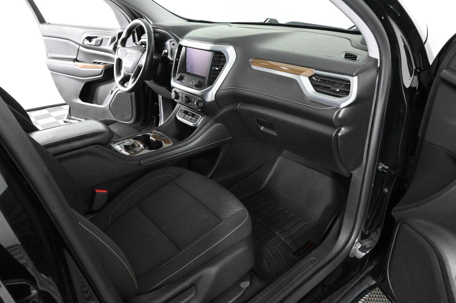 Used 2021 GMC Acadia SLE w/ Driver Convenience Package FWD image 9