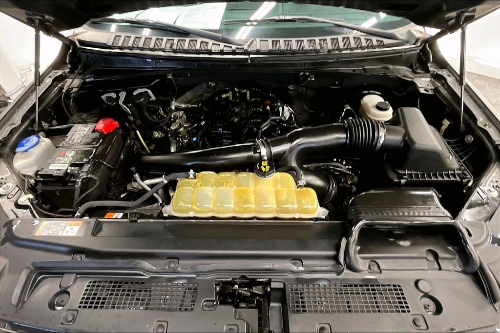 Used 2021 Ford Expedition Max Limited image 9