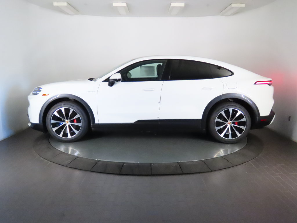 New 2026 Porsche Cayenne S AWD/4WD image 2