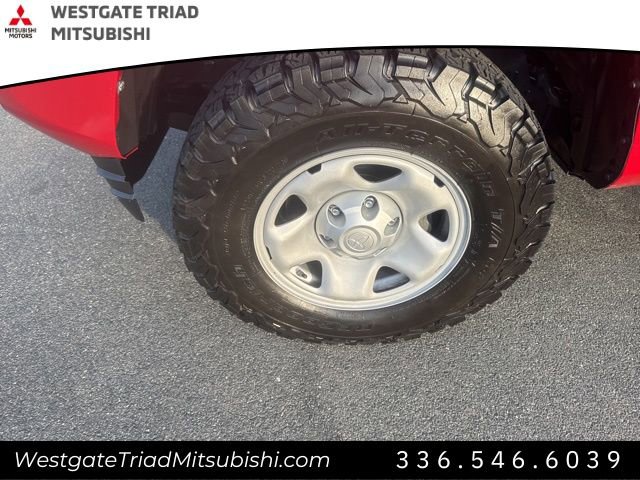 Used 2020 Toyota Tacoma SR AWD/4WD image 4