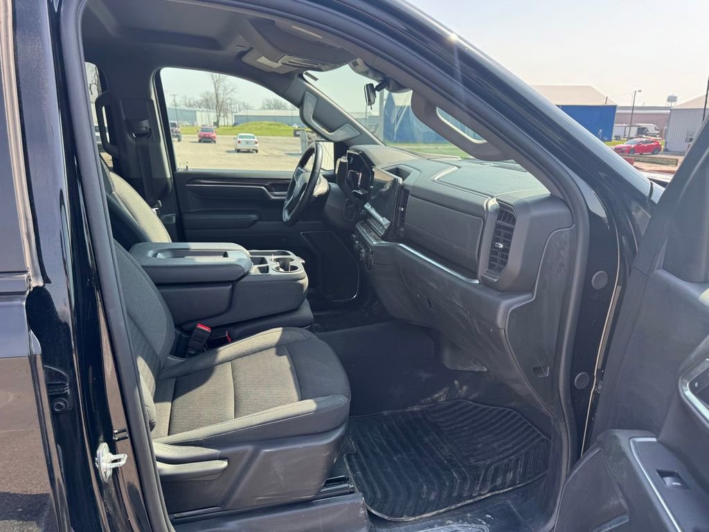 Used 2025 Chevrolet Silverado 1500 LT image 20