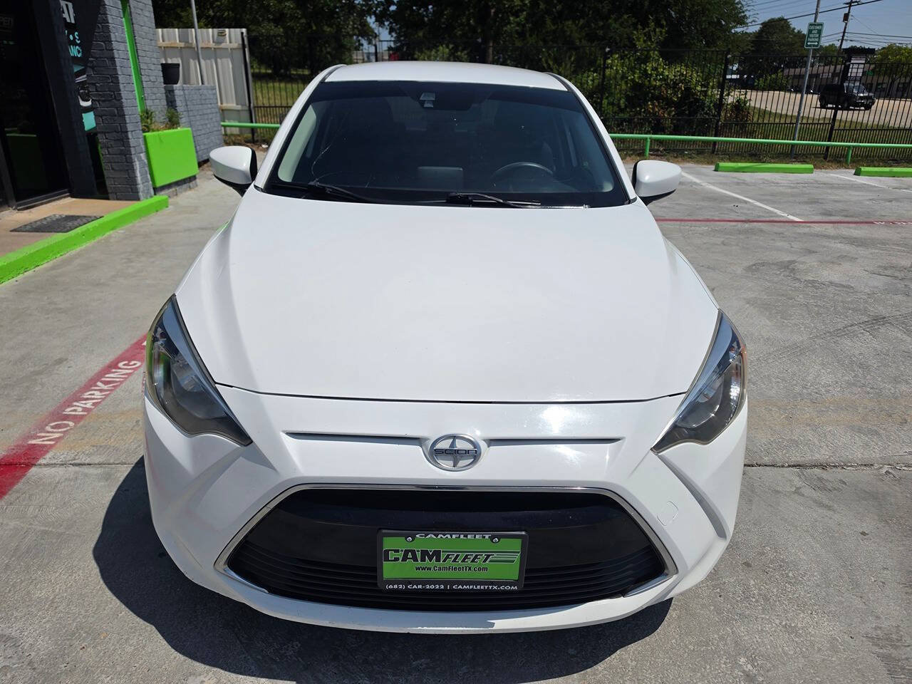 Used 2016 Scion iA FWD image 7