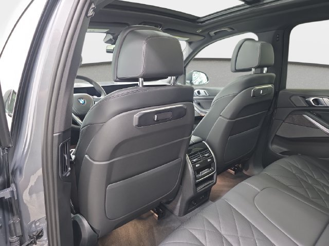 Certified 2025 BMW X5 xDrive40i w/ Climate Comfort Package AWD/4WD image 10